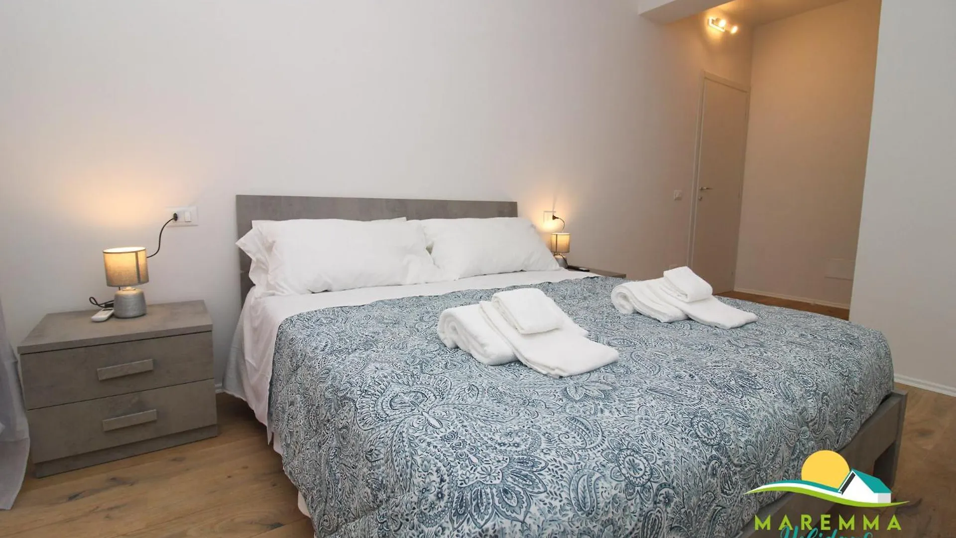 Maremma Holidays:Girasole Apartment Follonica