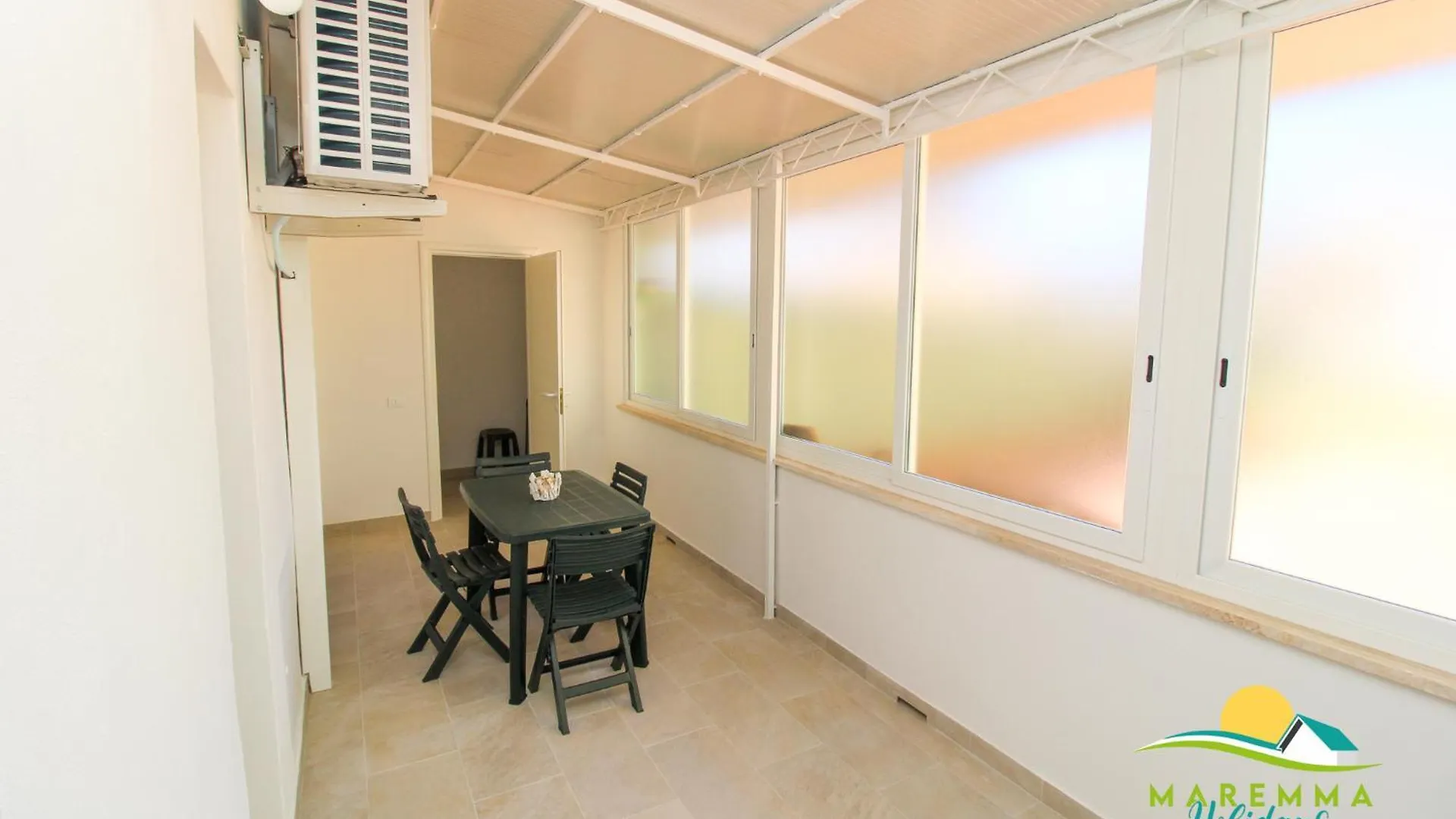 Maremma Holidays:Girasole Apartment Follonica